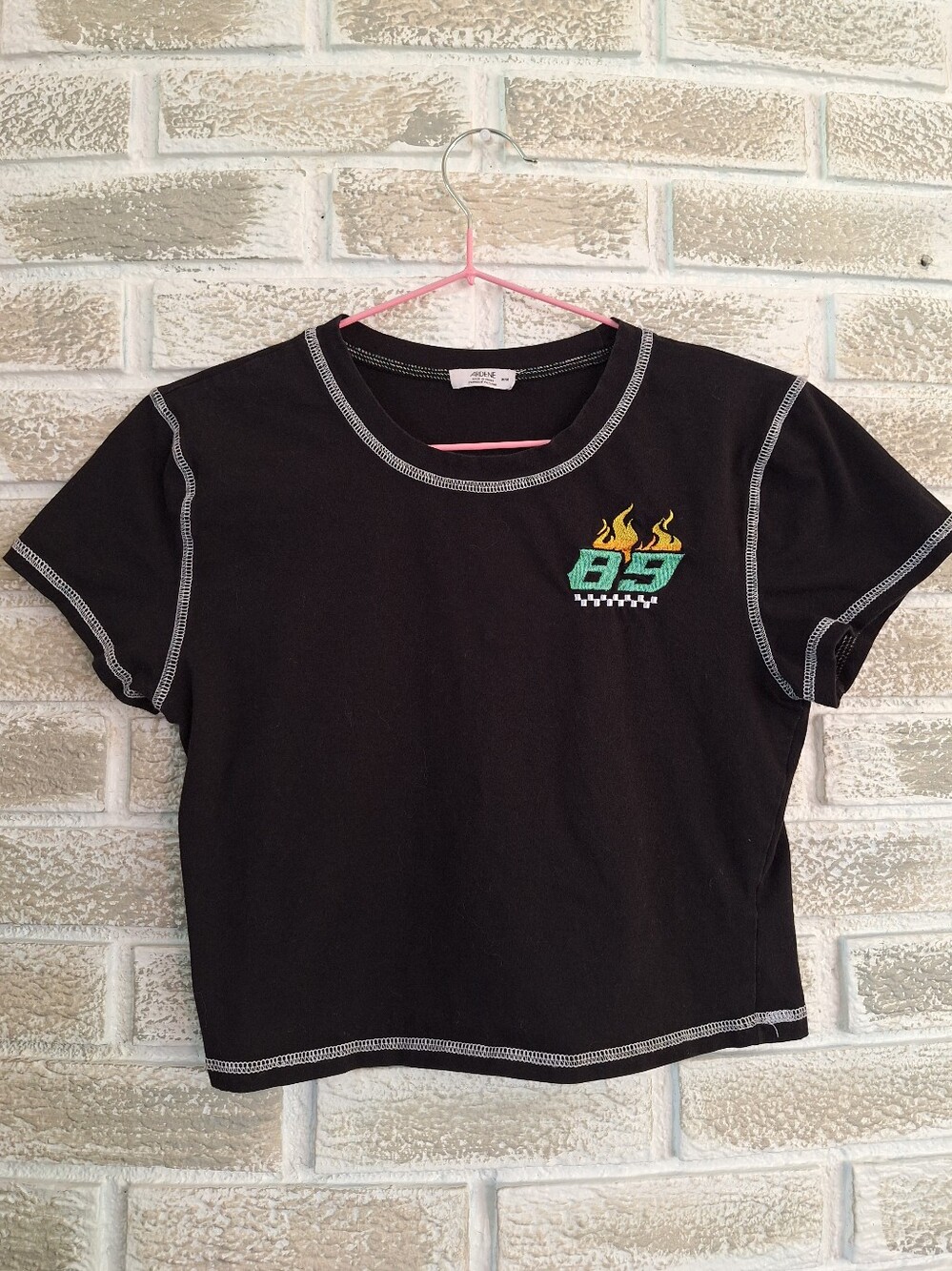 Flame Race Graphic 90s Style Black Crop T-shirt, Embroidered Graphic Womens M
